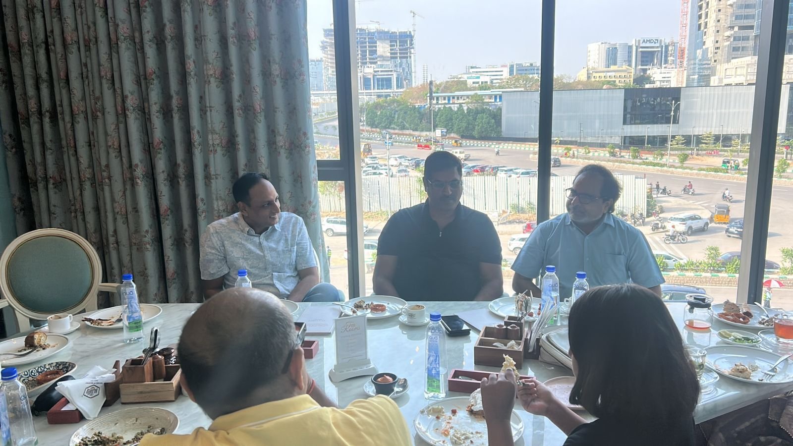Meeting photo 4