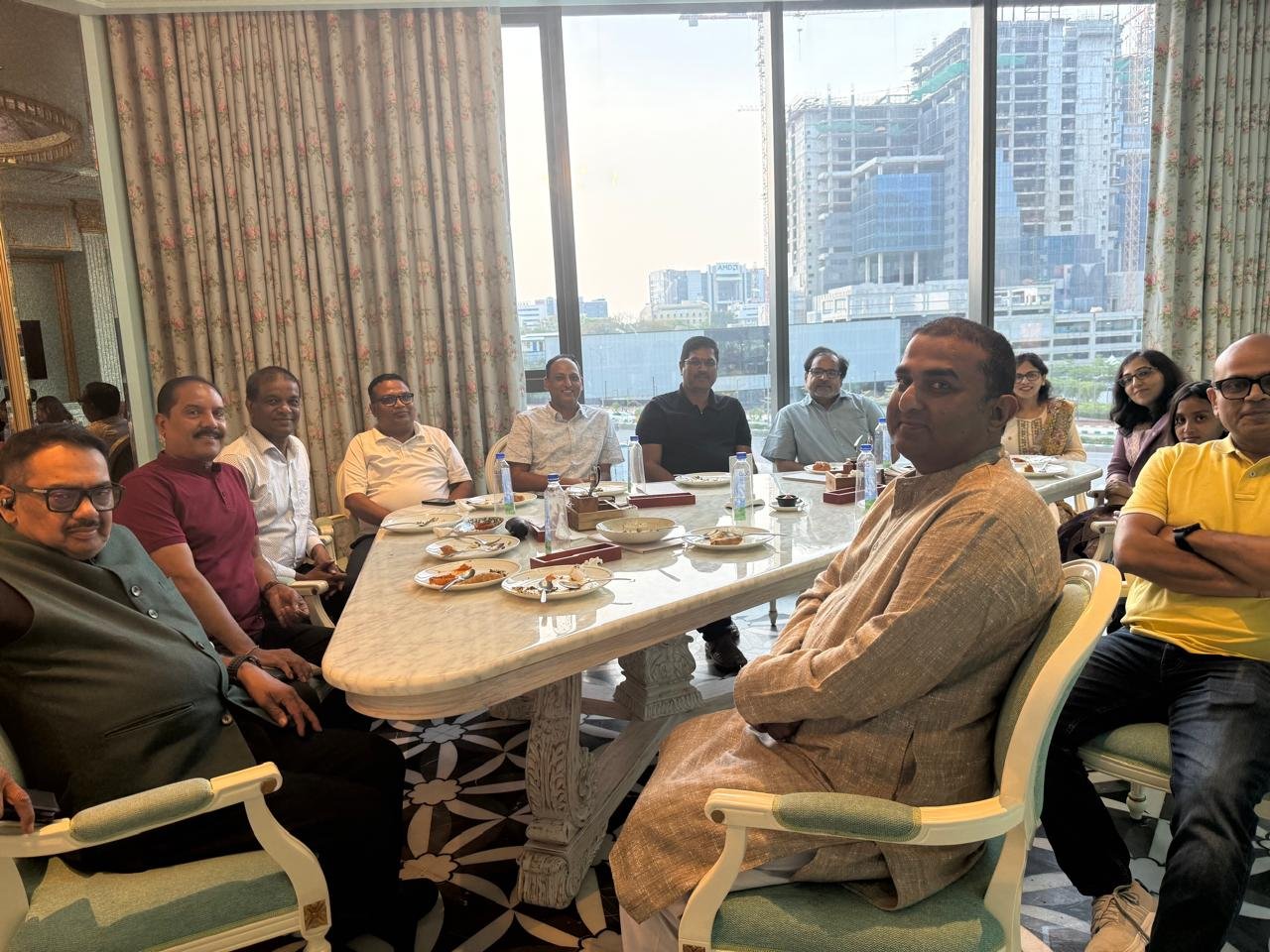 Meeting photo 5